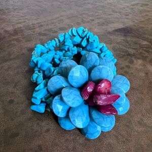 Turquoise Color Multi Strand Stone Chip Beaded Stretch Bracelet Acrylic Flower